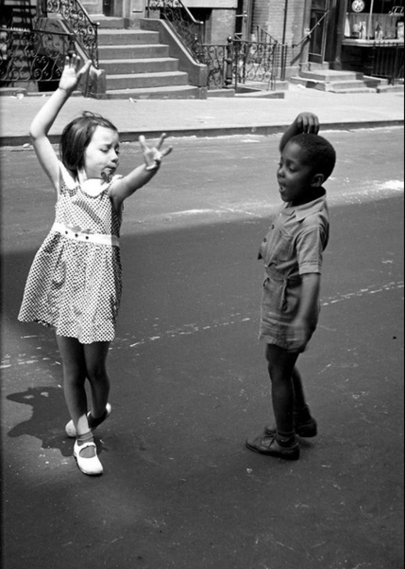 A time when there were no iPads yet, and children played outside.