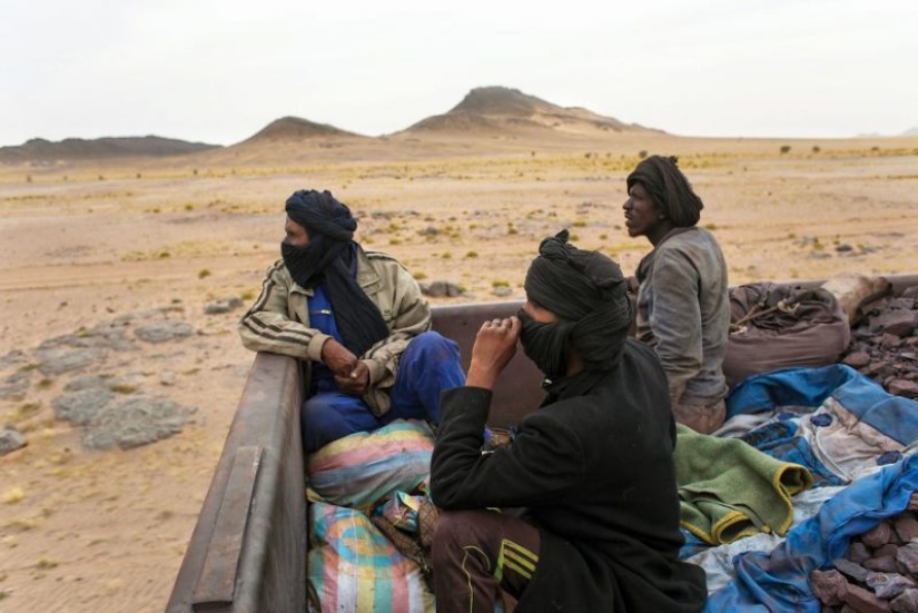 A través del Sahara, en el océano en el tren de carga: extrema viaje en el más largo de trenes en el mundo