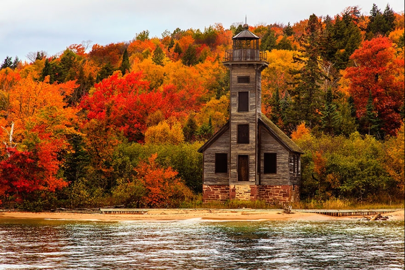 A wonderful dozen amazingly beautiful autumn transformations