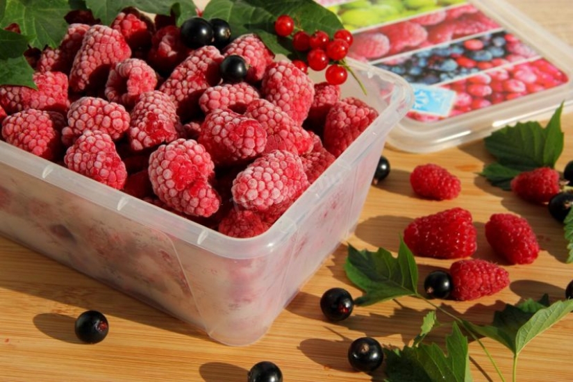 Abastecerse de vitaminas: cómo congelar las bayas y las frutas