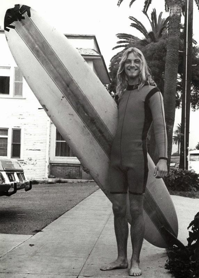 Adolescentes en las playas de California en la década de 1970