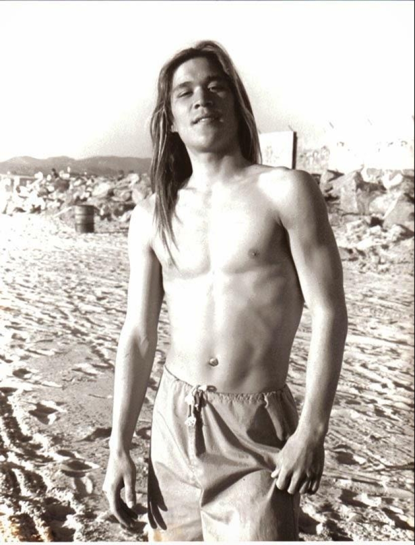 Adolescentes en las playas de California en la década de 1970