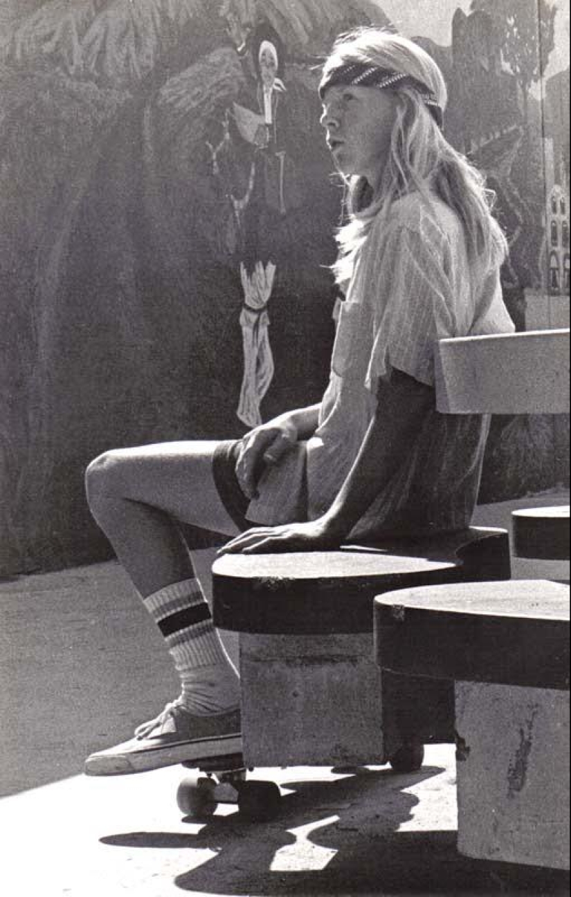 Adolescentes en las playas de California en la década de 1970
