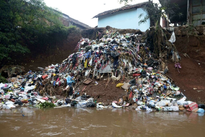 Agua muerta: cómo se ve Chitarum: el río más sucio del planeta