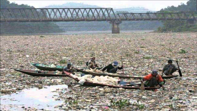 Agua muerta: cómo se ve Chitarum: el río más sucio del planeta