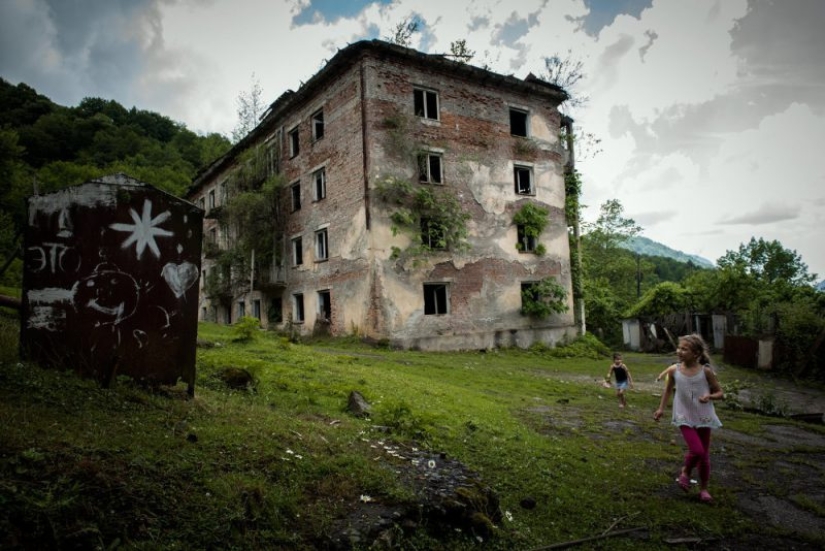 Akarmara is a ghost village with a tragic history