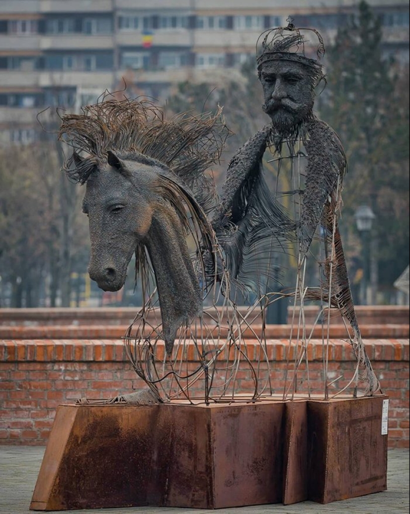 Alambre de escultura de Darío Hulea