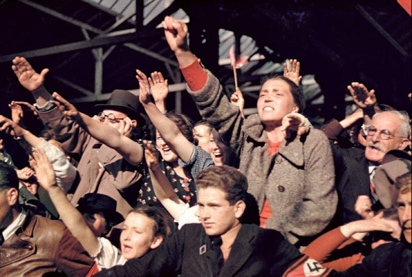 Alemania nazi en fotos a color de Hugo Jaeger, el fotógrafo personal de Hitler