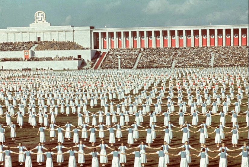 Alemania nazi en fotos a color de Hugo Jaeger, el fotógrafo personal de Hitler