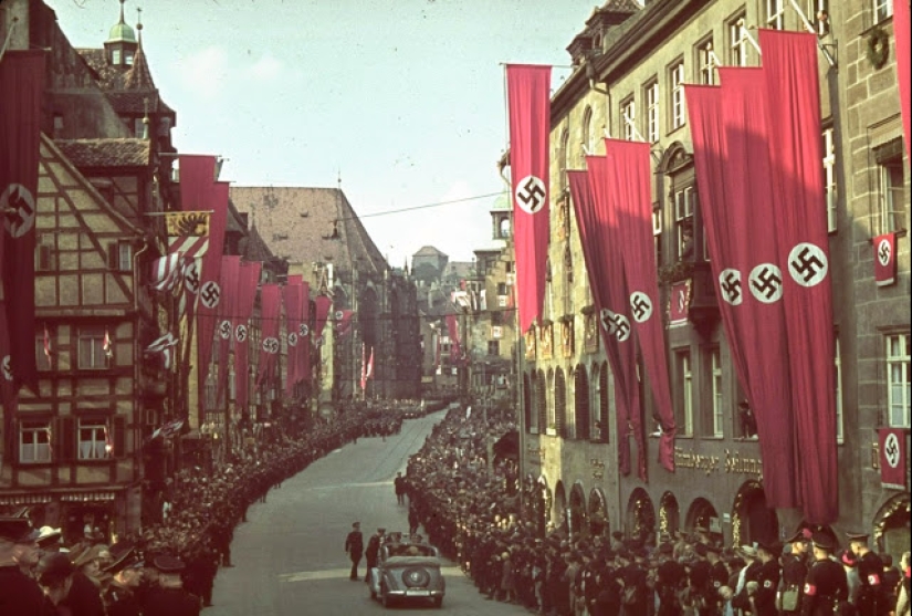 Alemania nazi en fotos a color de Hugo Jaeger, el fotógrafo personal de Hitler