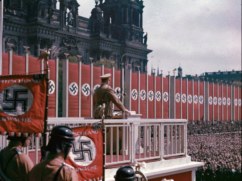 Alemania nazi en fotos a color de Hugo Jaeger, el fotógrafo personal de Hitler