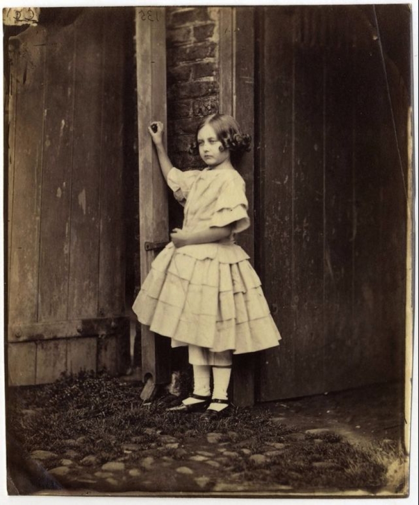 Alicia joven: retratos de niños de Lewis Carroll