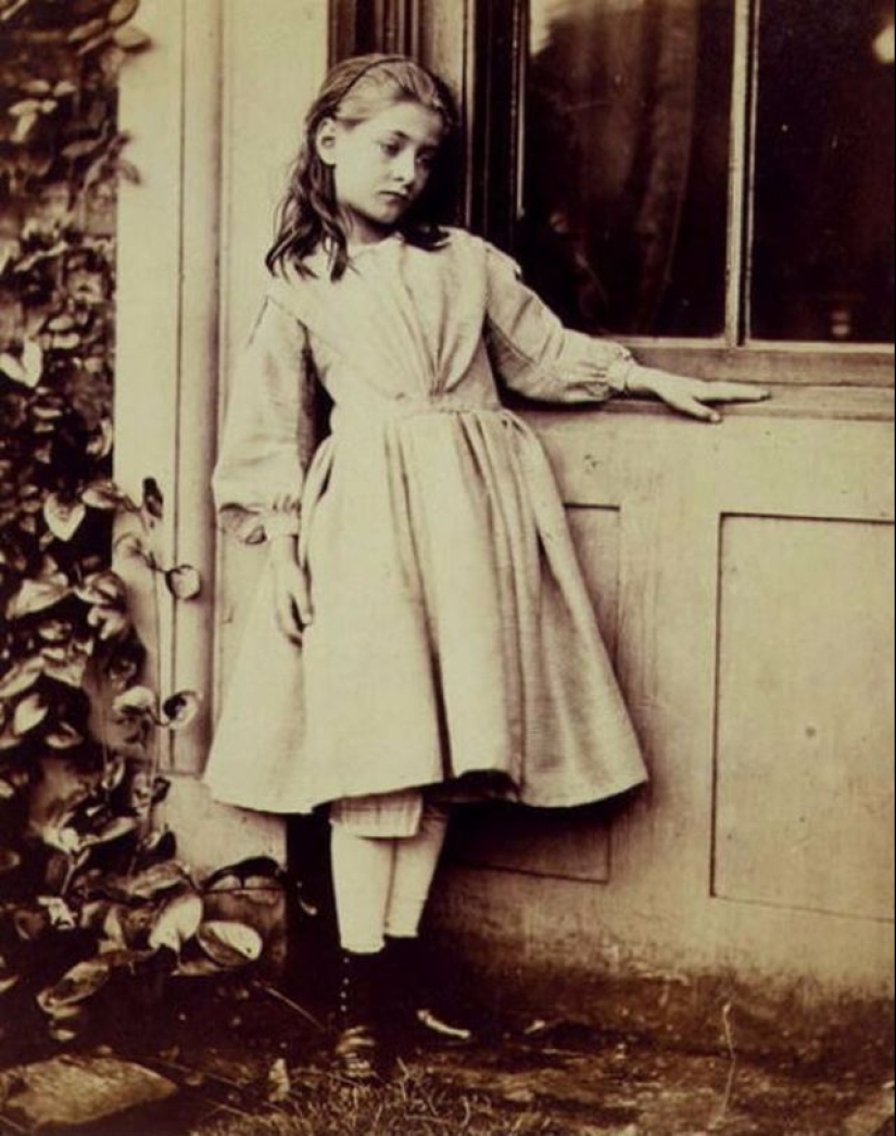 Alicia joven: retratos de niños de Lewis Carroll