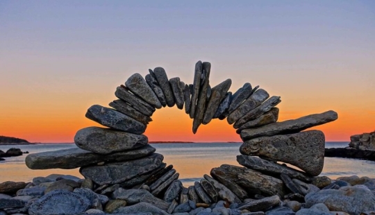 All the love and happiness: Amazing installation by David Allen All the love and happiness: Amazing installation by David Allen