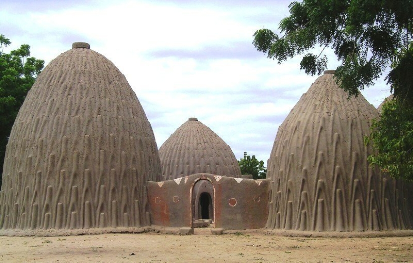 Amazing architectural masterpieces African tribe