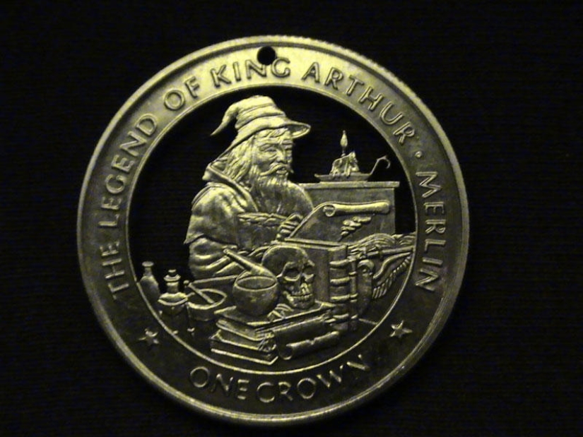 Amazing coin carving