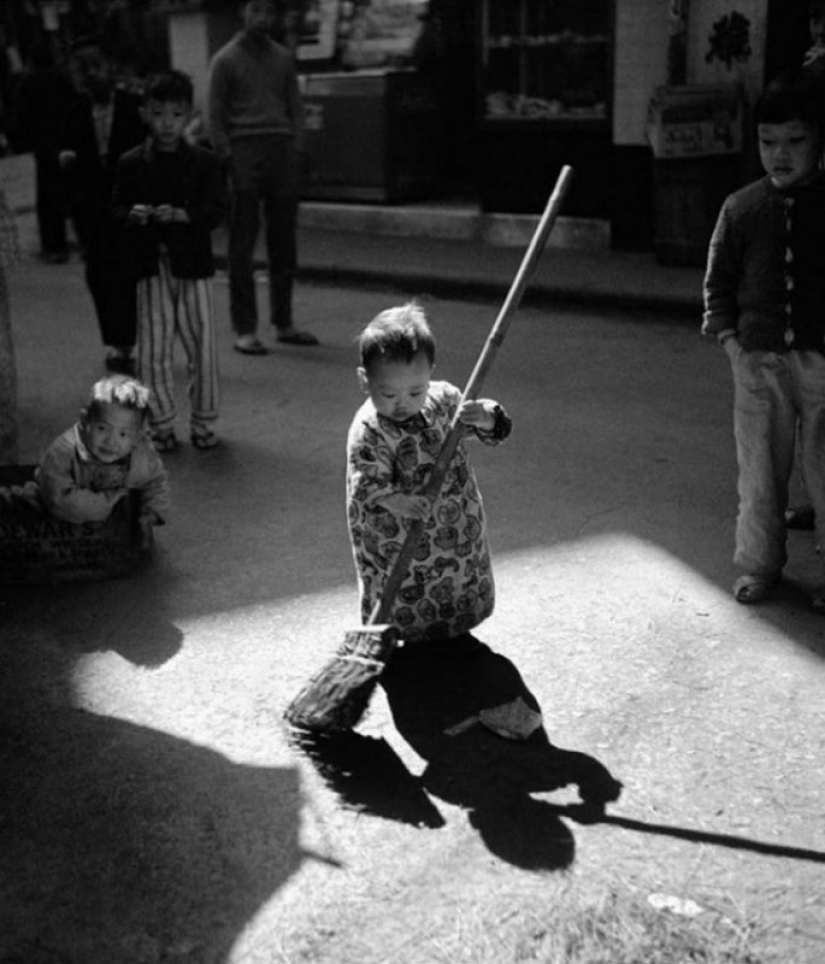 Amazing photos of Hong Kong in the 1950s taken by a 13-year-old teenager