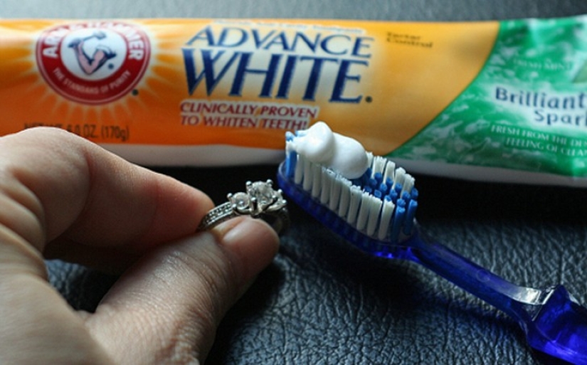 Amazing Ways to Use Toothpaste that You Didn't Even Know About