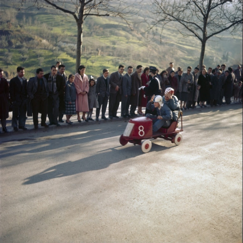 Amazingly vivid retro photographs of Jacques-Henri Lartigue, taken as if yesterday