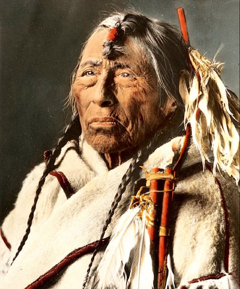 American found color photo of the Indians of the late nineteenth century