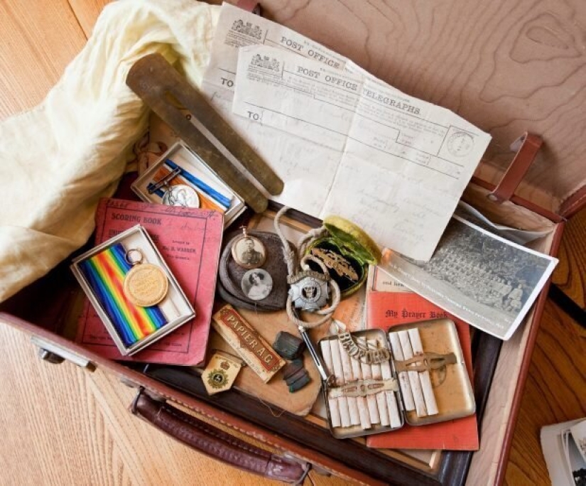 An amazing find in the attic: a suitcase with personal belongings of a soldier of the First World War