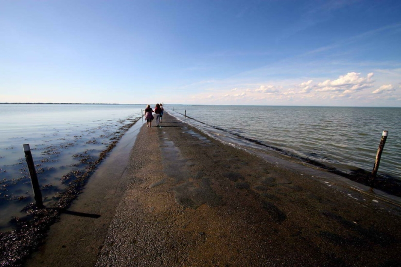 An amazing road that goes under water twice a day