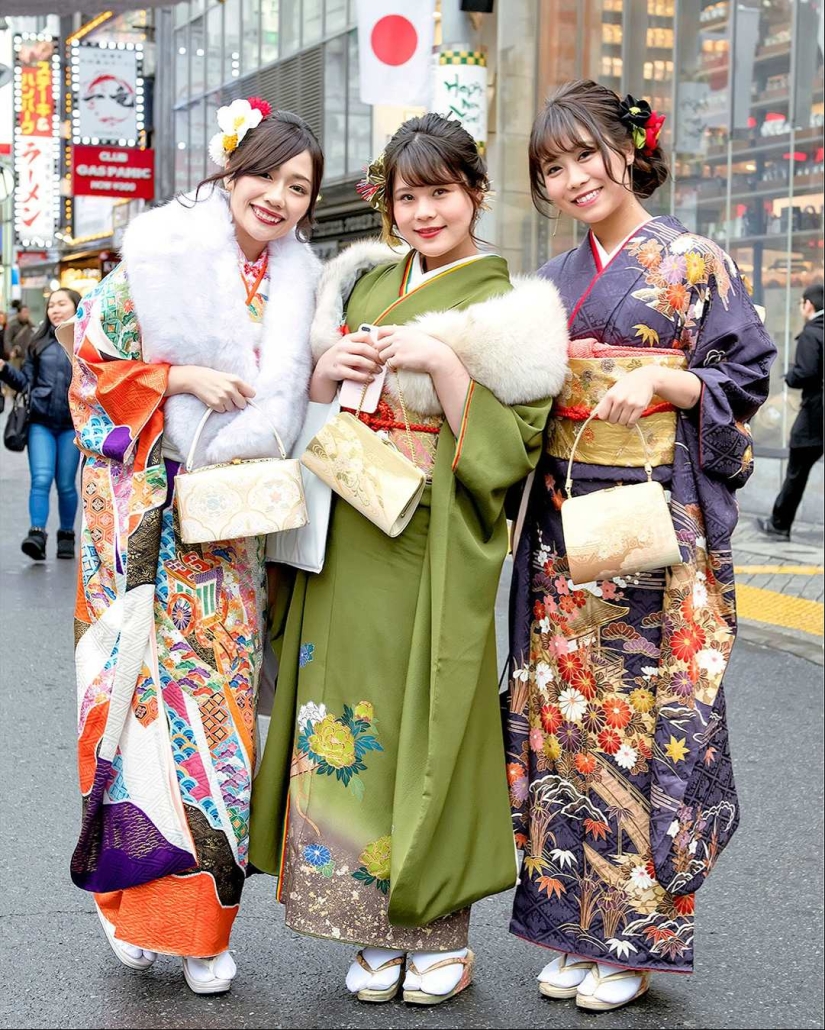And the girl has matured: how 20-year-old Japanese celebrate their coming of age