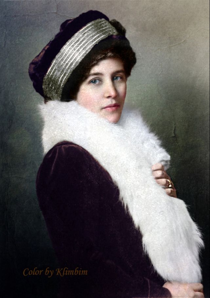 Anna Pavlova and other beauties of Tsarist Russia in colorized archival photos