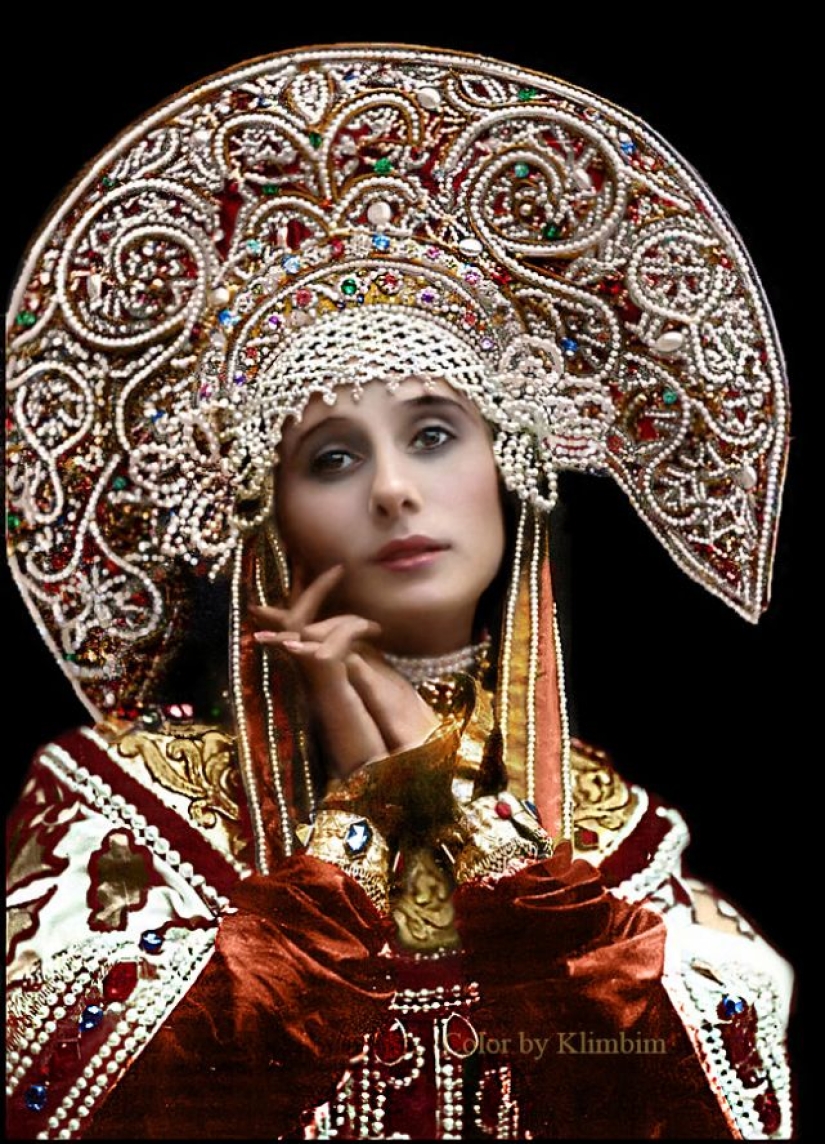 Anna Pavlova and other beauties of Tsarist Russia in colorized archival photos