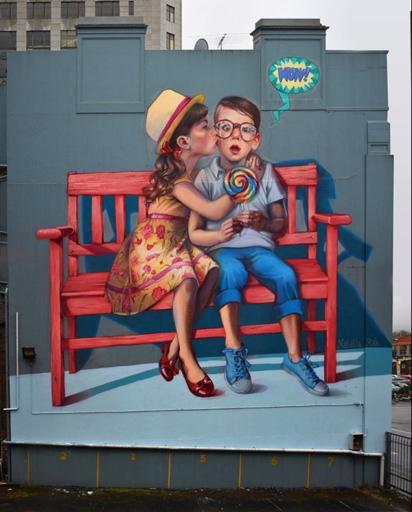 Arte urbano a gran escala y brillante de la artista polaca Natalia Rak