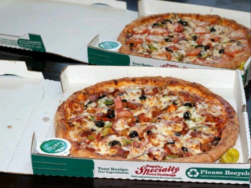 As a simple programmer from Florida, bought two pizzas for $ 83 million