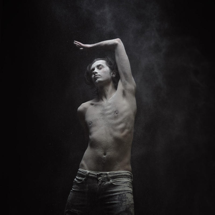 Ashes — non-trivial erotica by Olivier Valsecchi