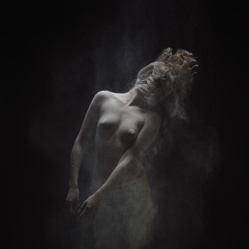 Ashes — non-trivial erotica by Olivier Valsecchi