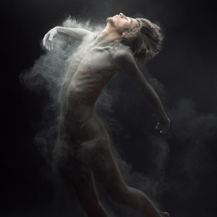 Ashes — non-trivial erotica by Olivier Valsecchi