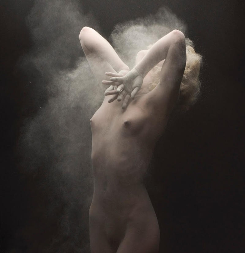 Ashes — non-trivial erotica by Olivier Valsecchi