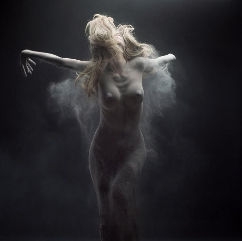 Ashes — non-trivial erotica by Olivier Valsecchi