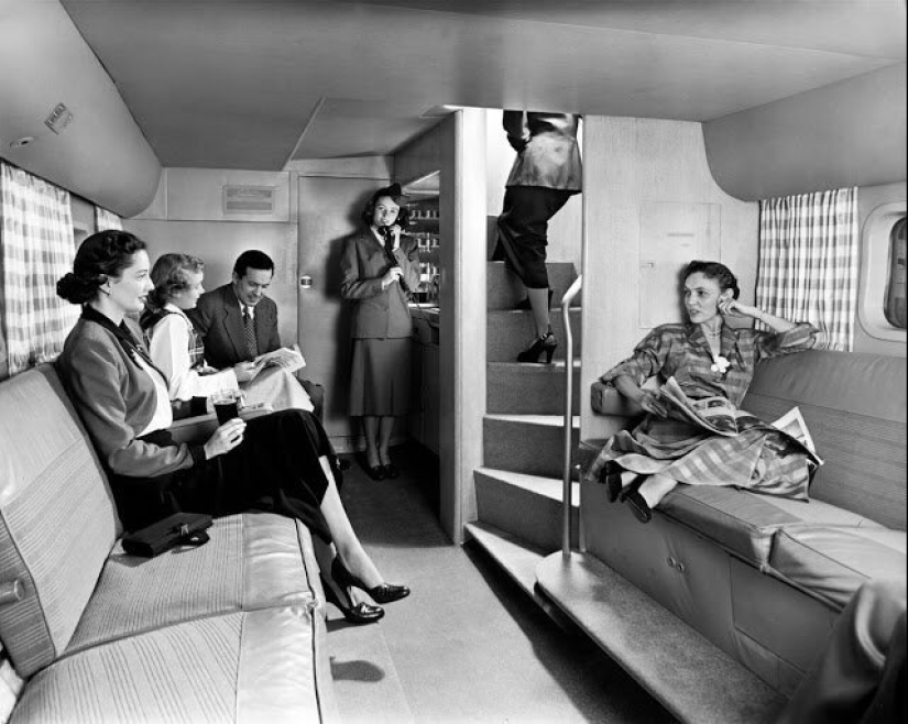 Aspecto del Boeing 377 Stratocruiser, el avión de pasajeros más grande del mundo