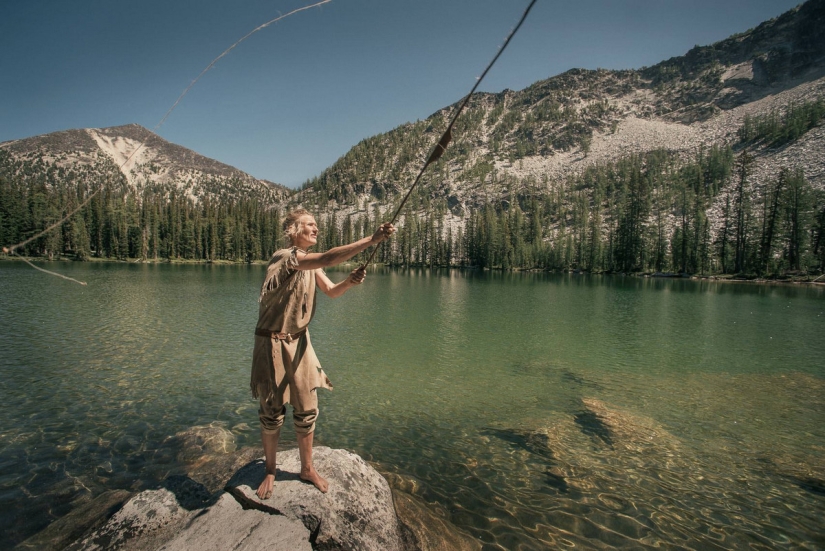 Back in the Paleolithic: hunter-gatherers of the 21st century in the project "Living wild"