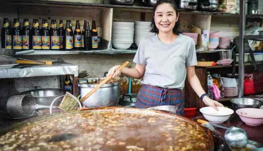 Bangkok restaurant serves stew that has been brewed for over 45 years