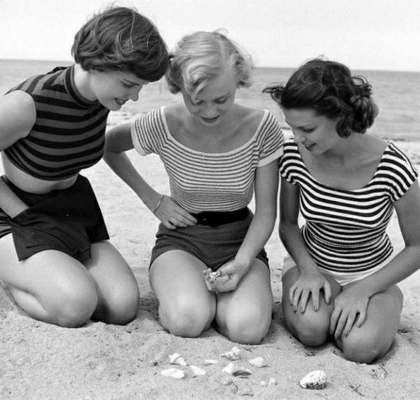 Beach fashion 1920-30s