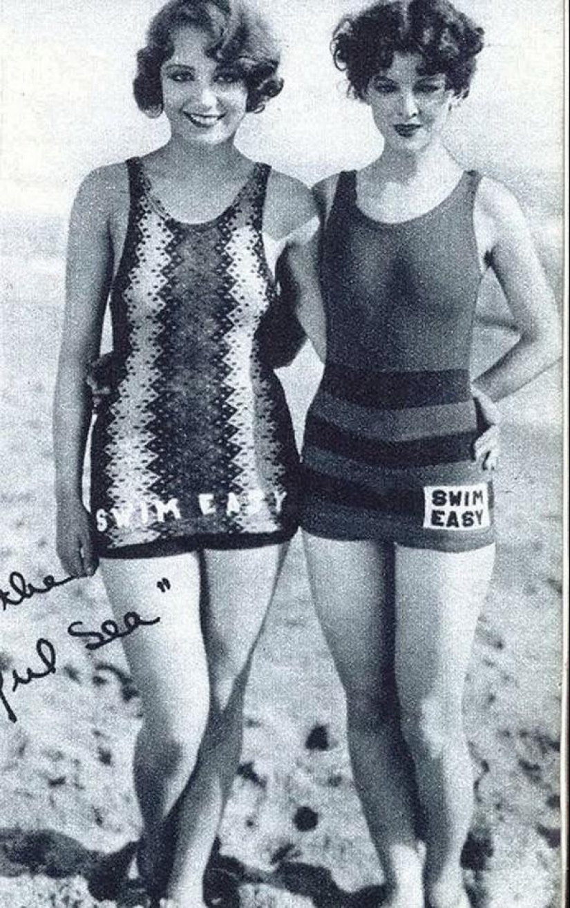 Beach fashion 1920-30s