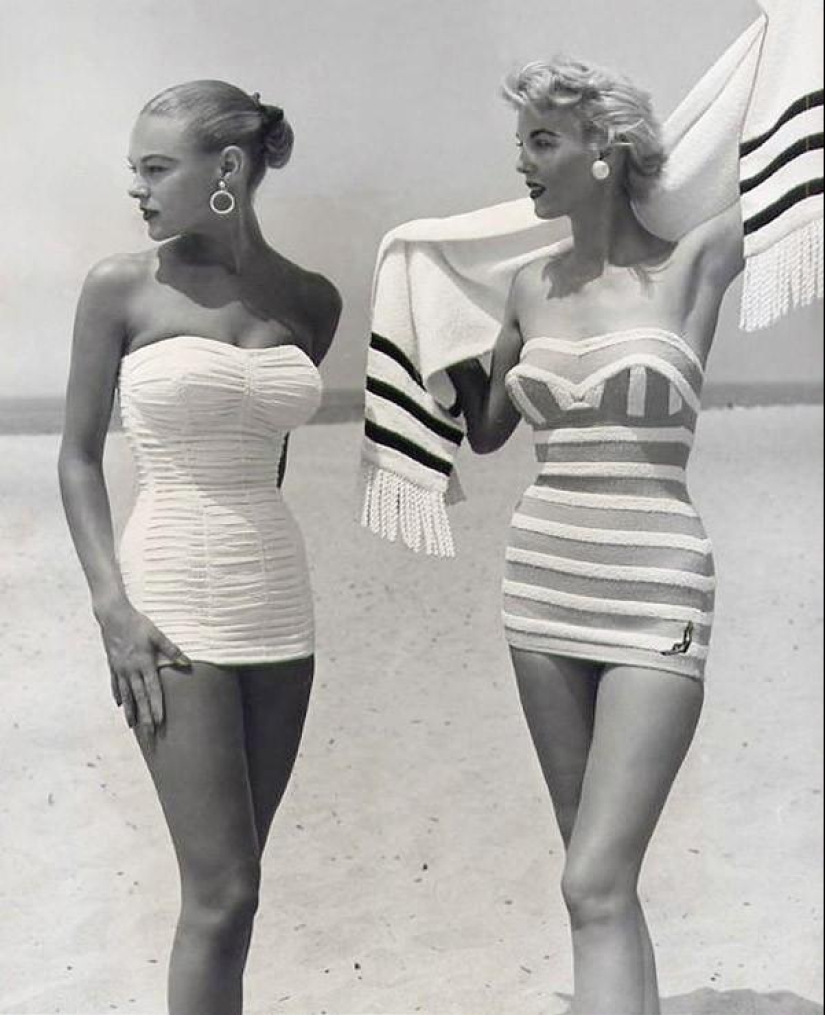 Beach fashion 1920-30s