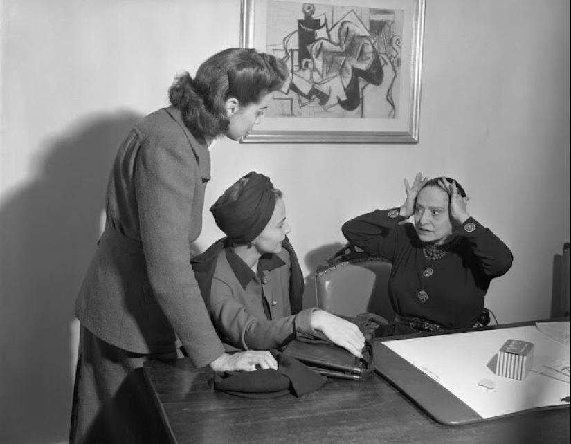 Beauty — a terrible force: looked like the salon of Helena Rubinstein in 1936