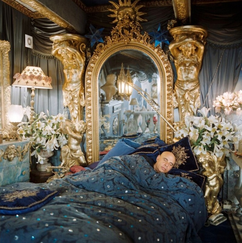 Beds of the inhabitants of France — an intimate photo project by Thierry Bouet