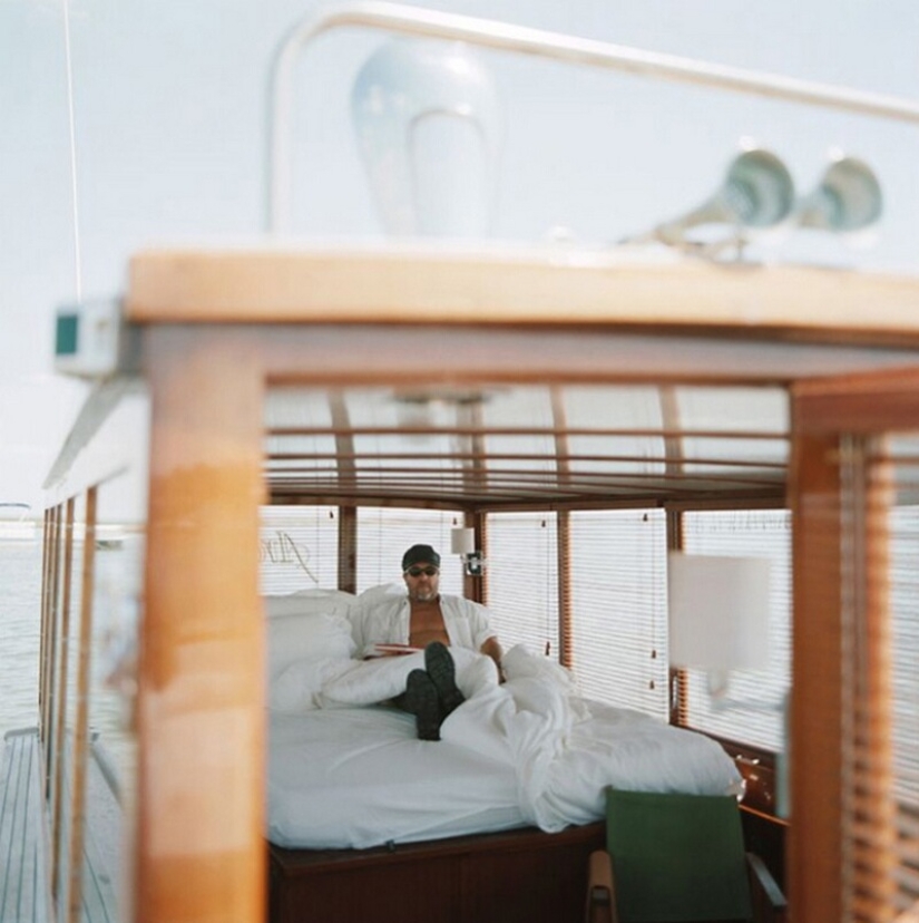 Beds of the inhabitants of France — an intimate photo project by Thierry Bouet