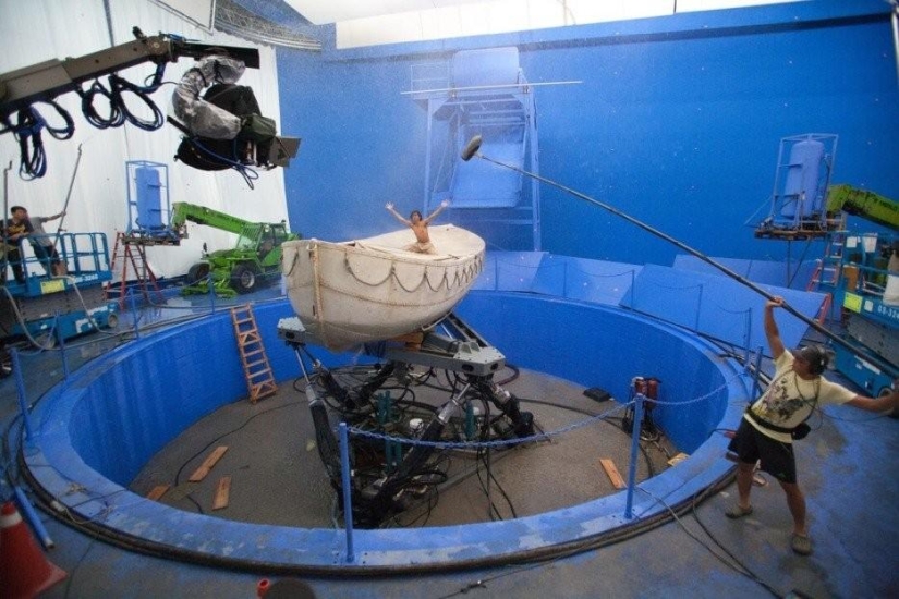 Behind the scenes of your favorite movies-50 photos that reveal the secrets of filming