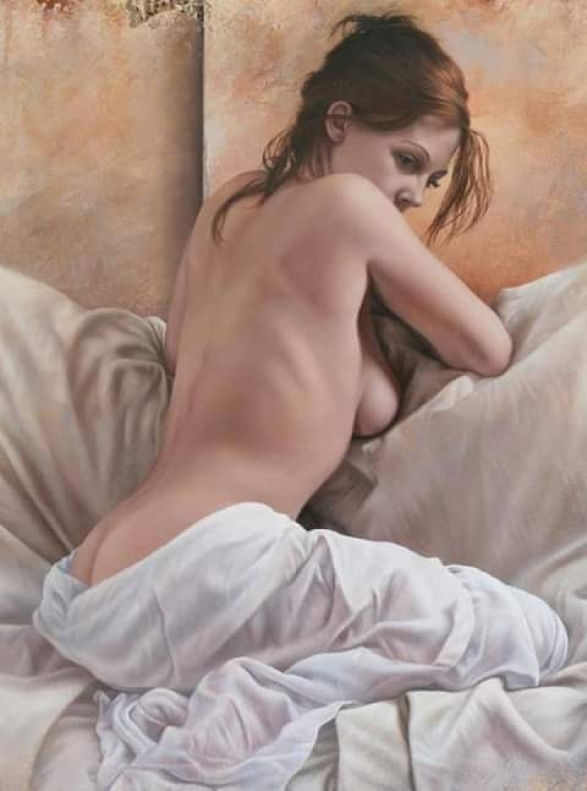 Belleza femenina en pinturas inusuales de Pascal Chauvet