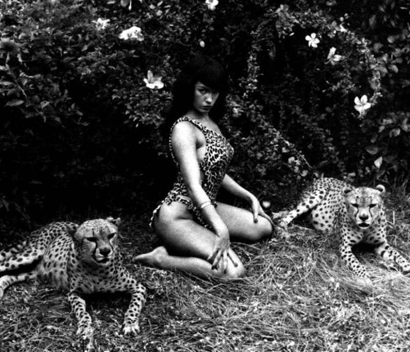 Bettie Page - sex symbol of the 50s - and her followers