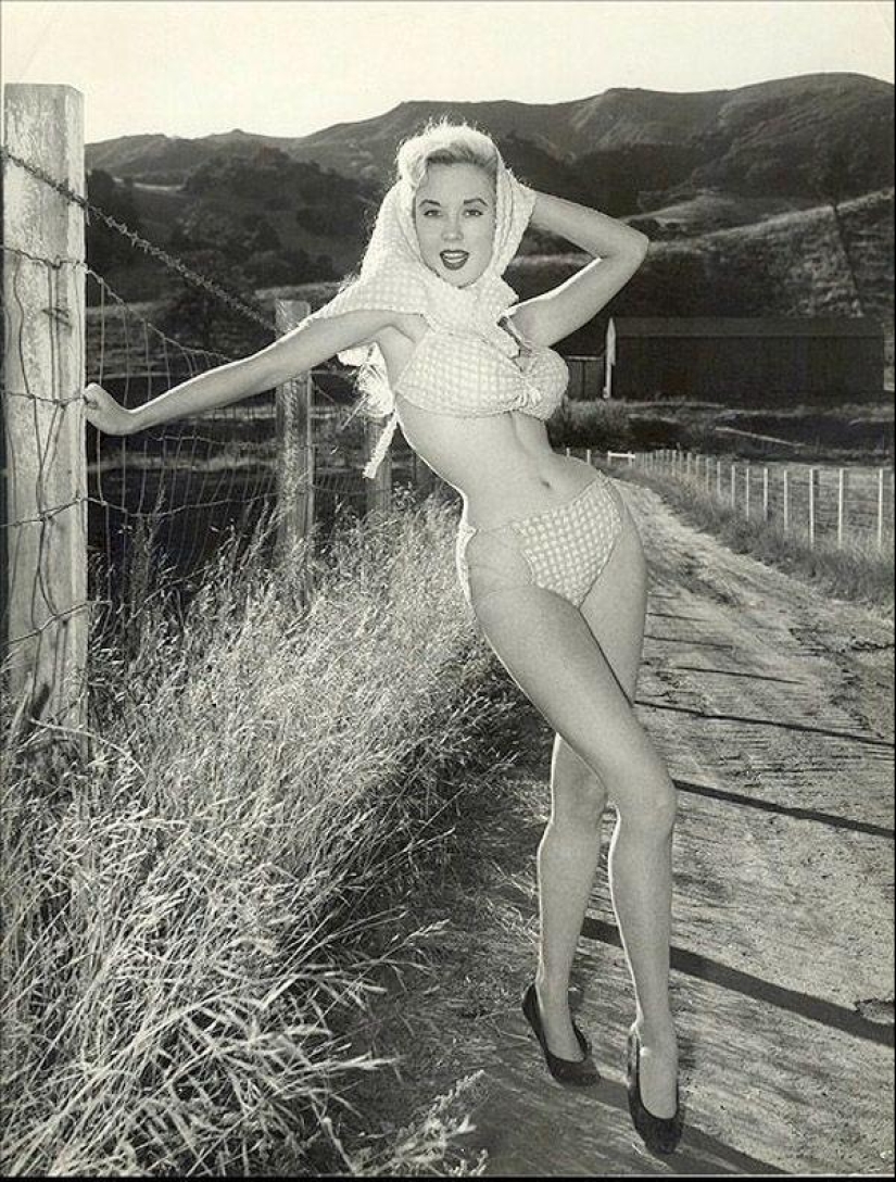 Betty Brosmer is the owner of the most gorgeous figure of the 50s