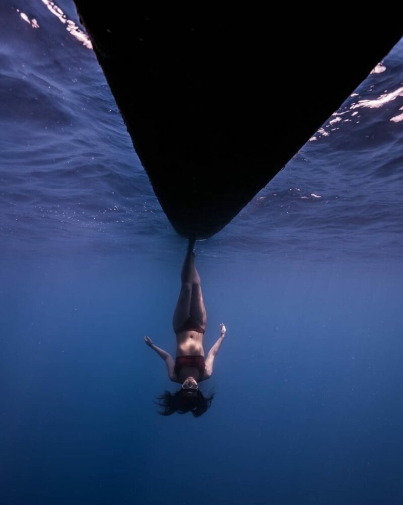 "Big and blue Ocean": a freediver photographer showed an amazing series of underwater shots